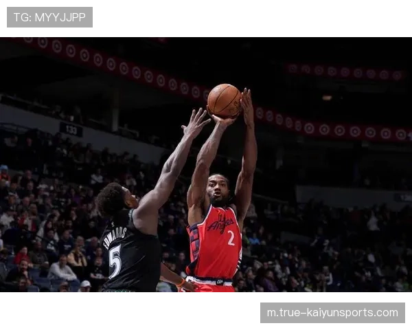 伦纳德连续第40场得分20+ 距离快船队史纪录仅差4场